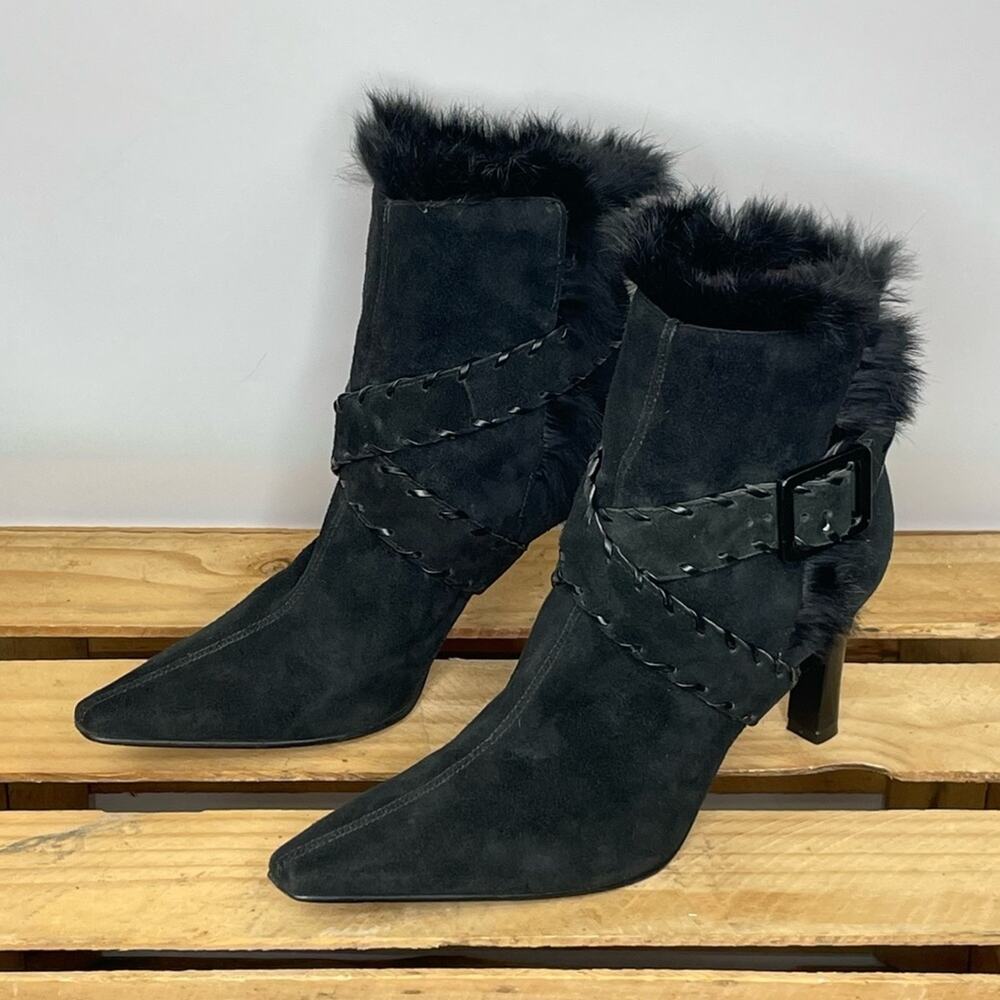 Antonio Melani Bugsby suede heeled booties size 8M